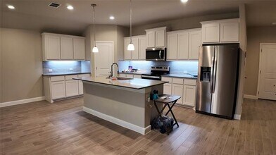 1453 Bennett Dr in Burleson, TX - Building Photo - Building Photo