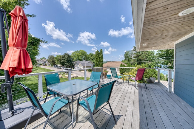 915 Marianne Terrace in Lake Geneva, WI - Building Photo - Building Photo