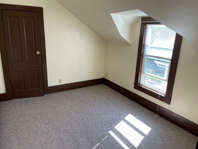 749 Prospect Ave in Oshkosh, WI - Building Photo - Building Photo