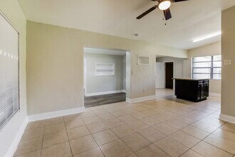 3781 SW 41st St in Hollywood, FL - Building Photo - Building Photo