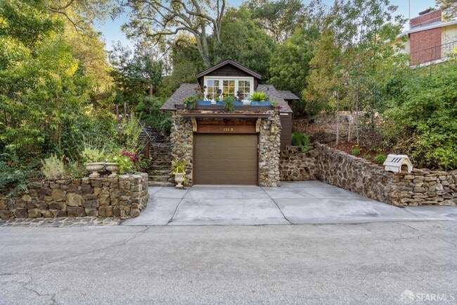 111 Fey Dr in Burlingame, CA - Building Photo - Building Photo