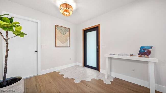 4712 Mi Casa Ct in Ft. Myers, FL - Building Photo - Building Photo