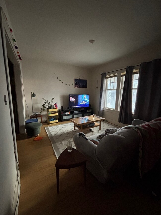 1672 N Van Buren St, Unit 1674 in Milwaukee, WI - Foto de edificio - Building Photo