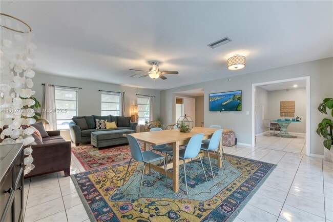 property at 1122 S N St