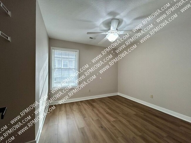 254 Campus Ave in Ames, IA - Building Photo - Building Photo