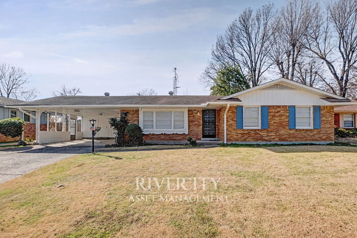 3751 Charles Dr in Memphis, TN - Building Photo
