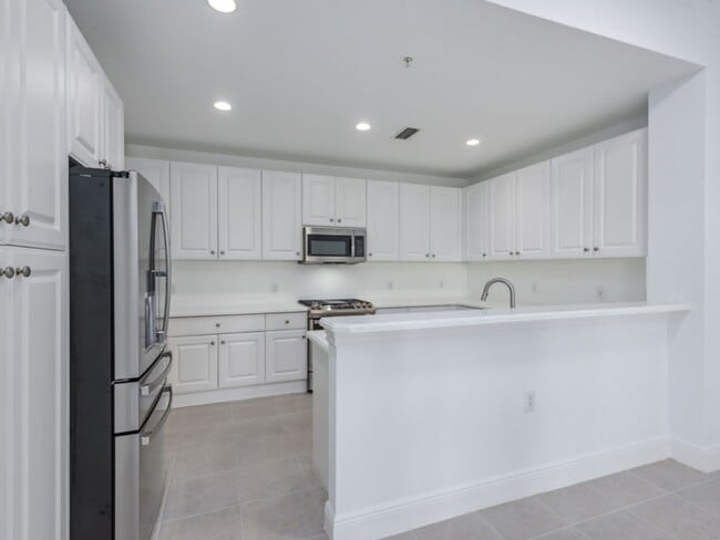 9229 #103 in Naples, FL - Building Photo - Building Photo