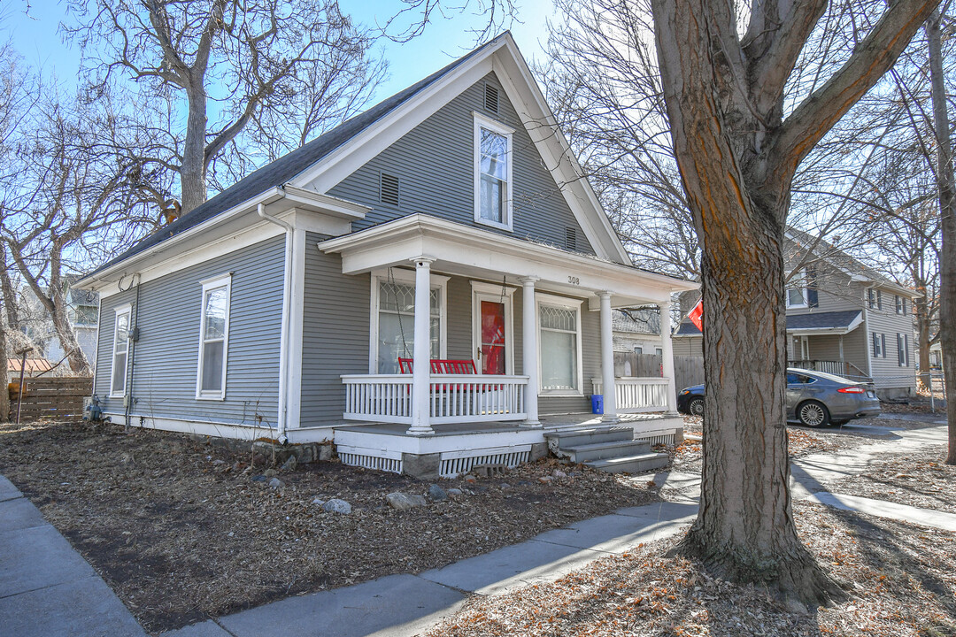 308 N 30th St in Lincoln, NE - Foto de edificio