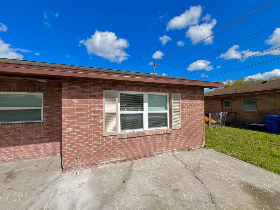 2421 Ave C SW in Winter Haven, FL - Building Photo