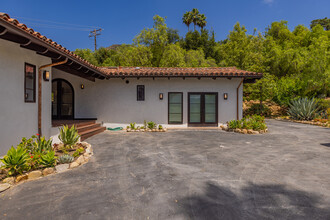 2267 McNell Rd in Ojai, CA - Foto de edificio - Building Photo