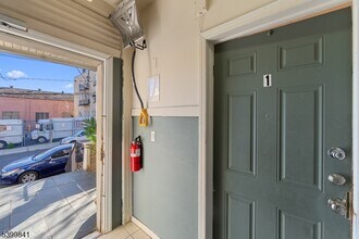 84 Washington Pl in Passaic, NJ - Building Photo - Building Photo