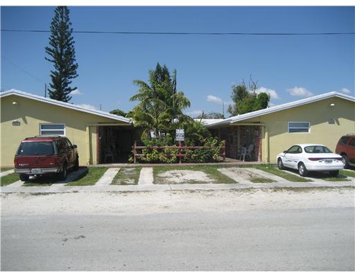 421-423 NE 3rd Ave in Hallandale Beach, FL - Building Photo