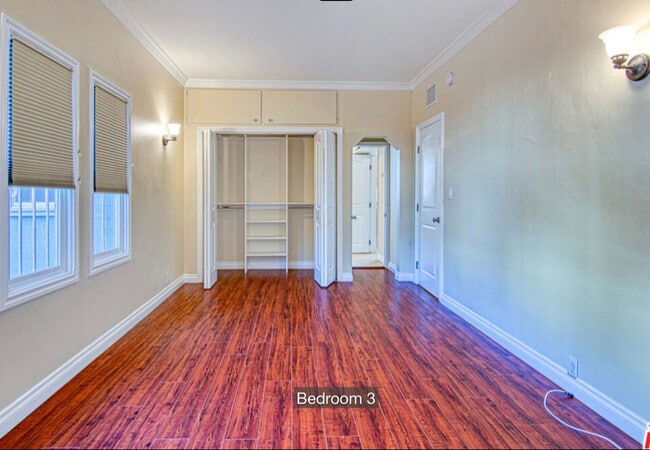 500 N Harper Ave in Los Angeles, CA - Building Photo - Building Photo