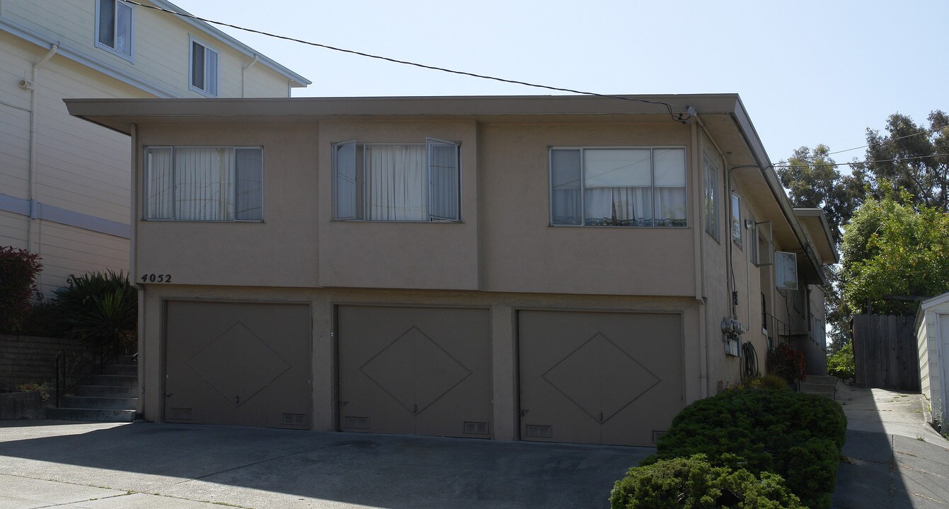 4052 Lincoln Ave in Oakland, CA - Foto de edificio