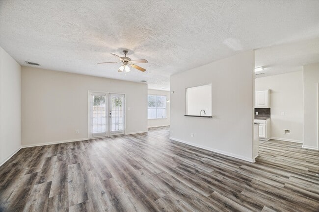 4918 Comal River Loop