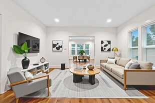 425 E Sears St in Denison, TX - Building Photo