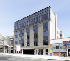4215 Chestnut St in Philadelphia, PA - Building Photo