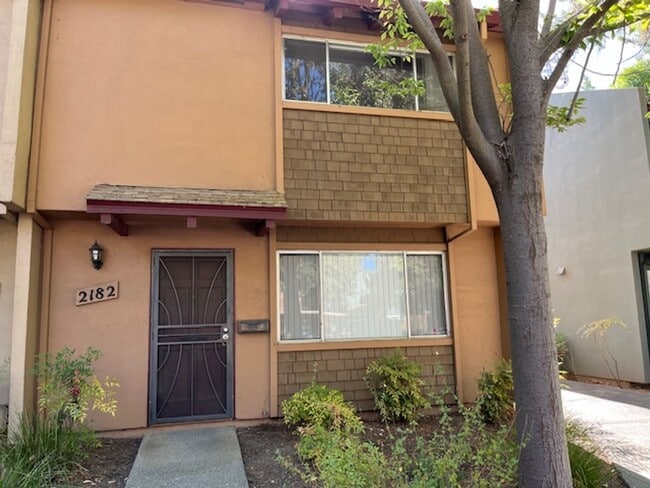 2182 Bella Casa St in Davis, CA - Building Photo - Building Photo