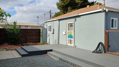 8806 Madison Ave in La Mesa, CA - Building Photo - Building Photo