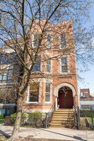 1460 W Ohio St in Chicago, IL - Building Photo