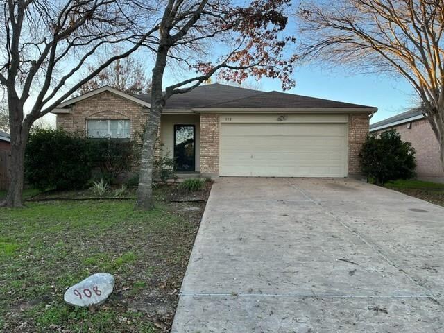 property at 908 Rocking Spur Cove
