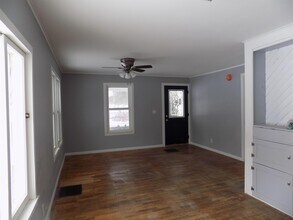 1214 S Eaton St in Albion, MI - Building Photo - Building Photo