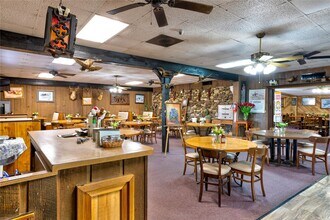 2414 S Gordon St in Alvin, TX - Building Photo - Building Photo