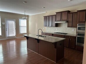 840 Ivy Vine Way in Alpharetta, GA - Building Photo - Building Photo