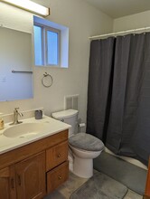 605 Flora St, Unit Apartment in Prescott, AZ - Building Photo - Building Photo