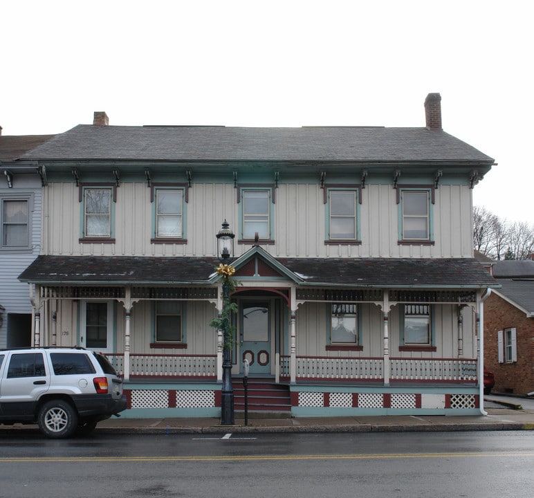 128-134 W Bishop St in Bellefonte, PA - Building Photo