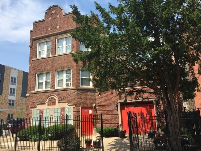 1400 East 72nd Street in Chicago, IL - Foto de edificio - Building Photo