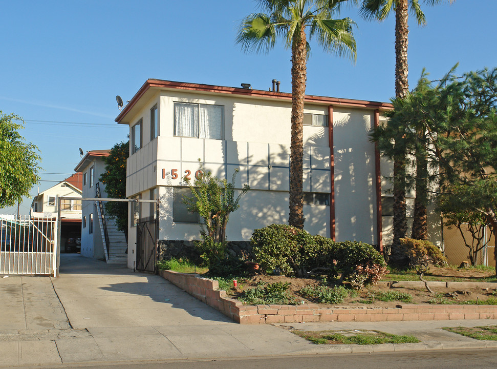 1520 3rd Ave in Los Angeles, CA - Foto de edificio