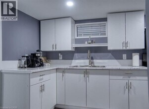 651 Upper Ottawa St in Hamilton, ON - Building Photo - Building Photo