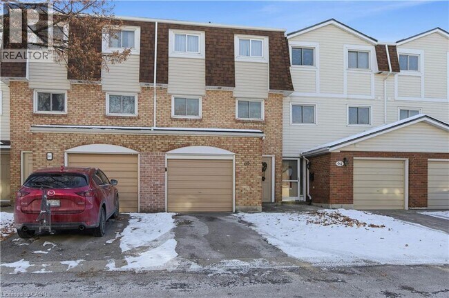 11 Harrisford St in Hamilton, ON - Building Photo - Building Photo