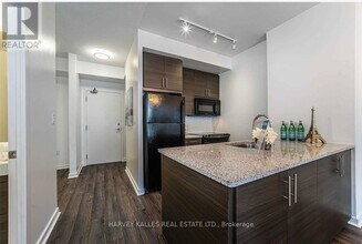 70-1470 Forest Manor Rd in Toronto, ON - Building Photo - Building Photo