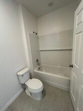 1230 Wycliffe Wy in St. Cloud, FL - Foto de edificio - Building Photo