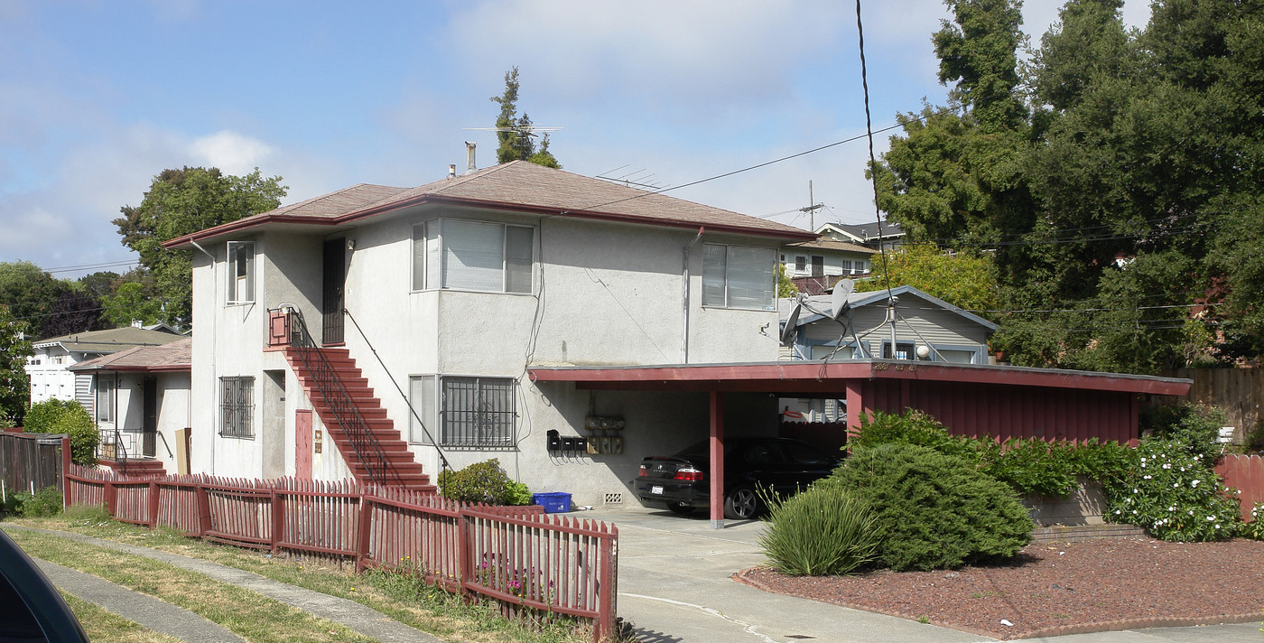 2881-2885 Georgia St in Oakland, CA - Building Photo