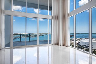 1040 Biscayne Blvd, Unit 2901 in Miami, FL - Building Photo - Building Photo