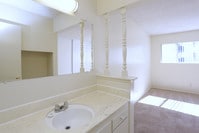 Interior Photo - Corinthian Apartamentos in San Diego, California