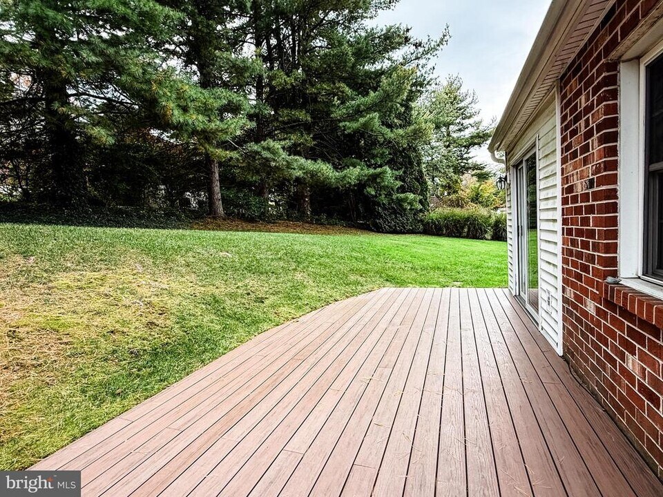 112 Llandovery Dr in Exton, PA - Building Photo