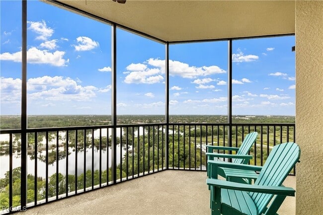 14300 Riva Del Lago Dr in Ft. Myers, FL - Foto de edificio - Building Photo