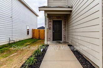 13015 Lorena Ochoa in San Antonio, TX - Building Photo - Building Photo