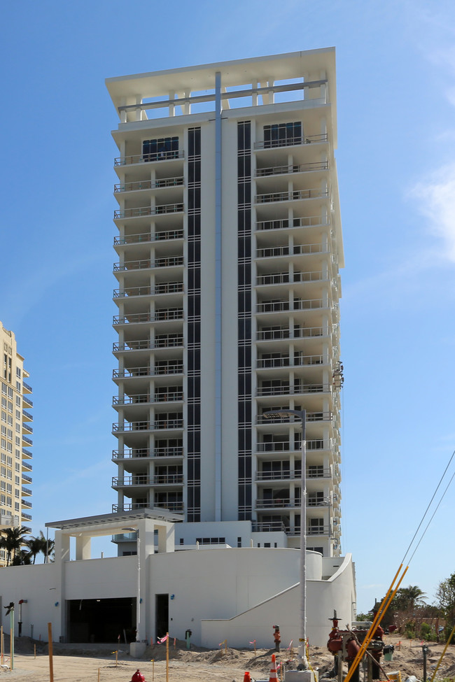 VistaBlue in Singer Island, FL - Foto de edificio - Building Photo