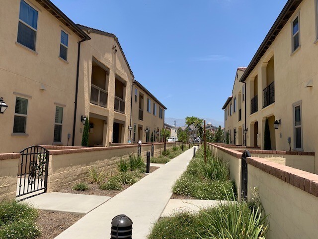 property at 3257 E Wild Horse Privado