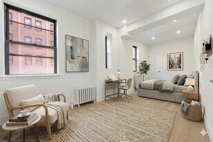 138 E 38th St, Unit 11D in New York, NY - Building Photo