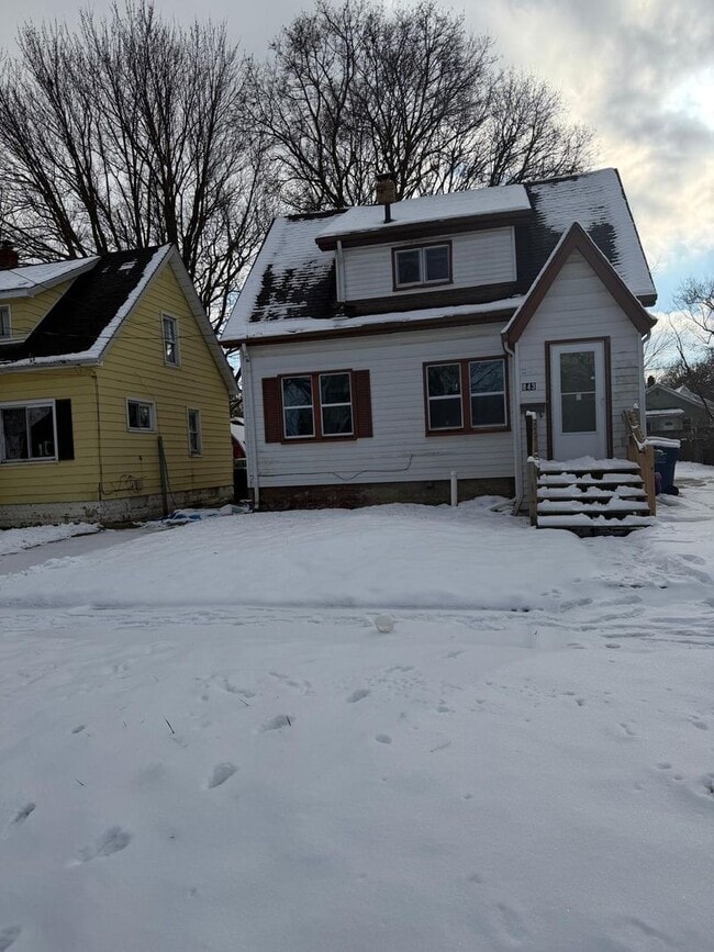 property at 843 Remington Ave