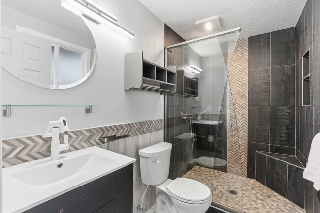 8682 S Alpen Cir in Cottonwood Heights, UT - Building Photo - Building Photo