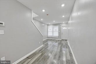 1904 N Leithgow St in Philadelphia, PA - Building Photo - Building Photo