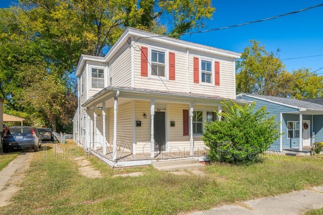 927 Farmer St in Petersburg, VA - Building Photo - Building Photo