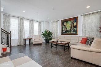 89 Marcel Ln in Schaumburg, IL - Building Photo - Building Photo